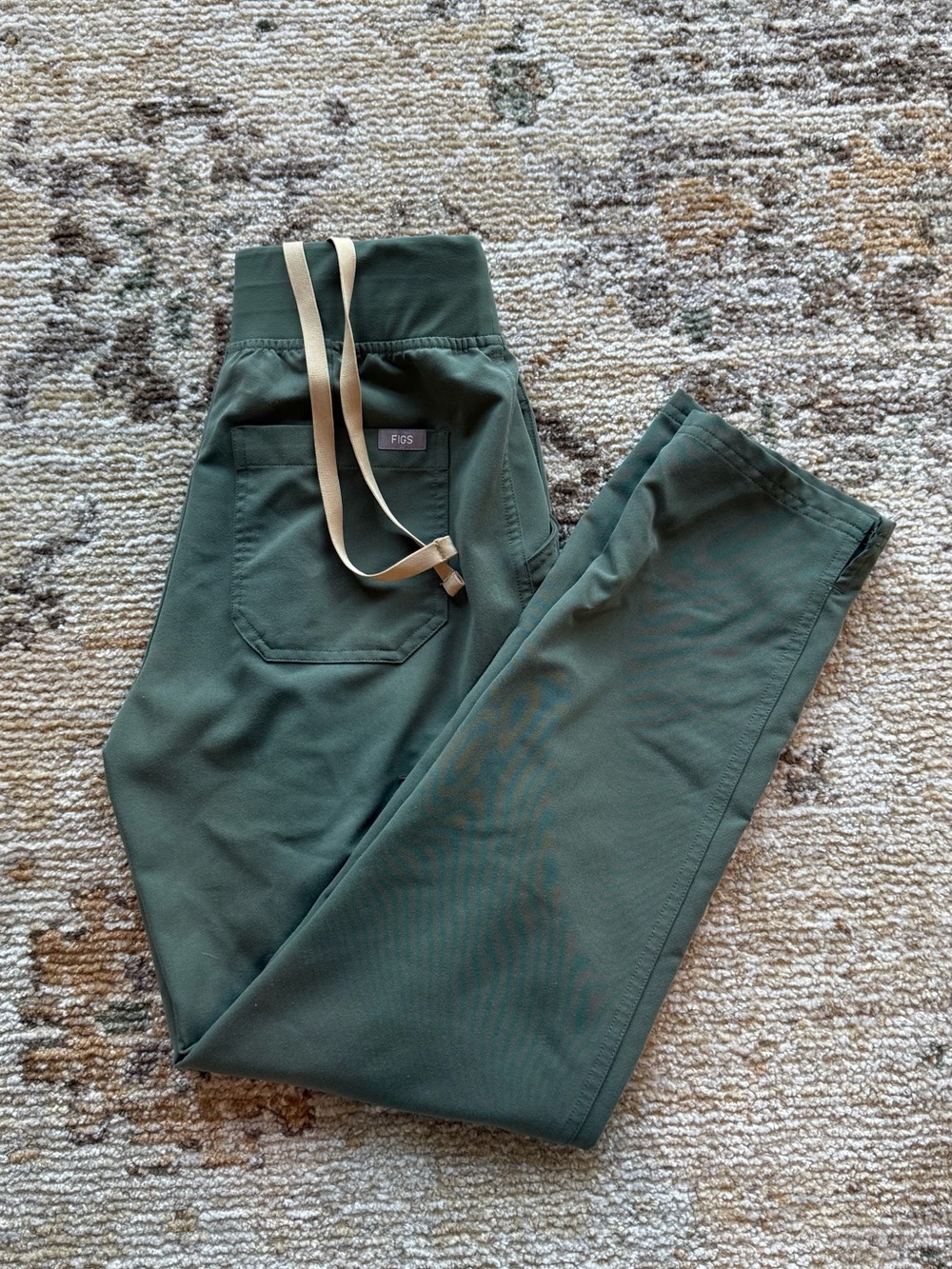 FIGS Moss High Waisted Yola scrub pants - XS/P